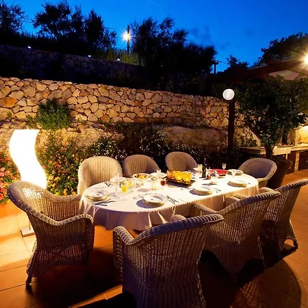 Tempera Villa *