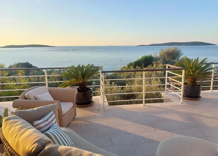 Villa Tempera Vis